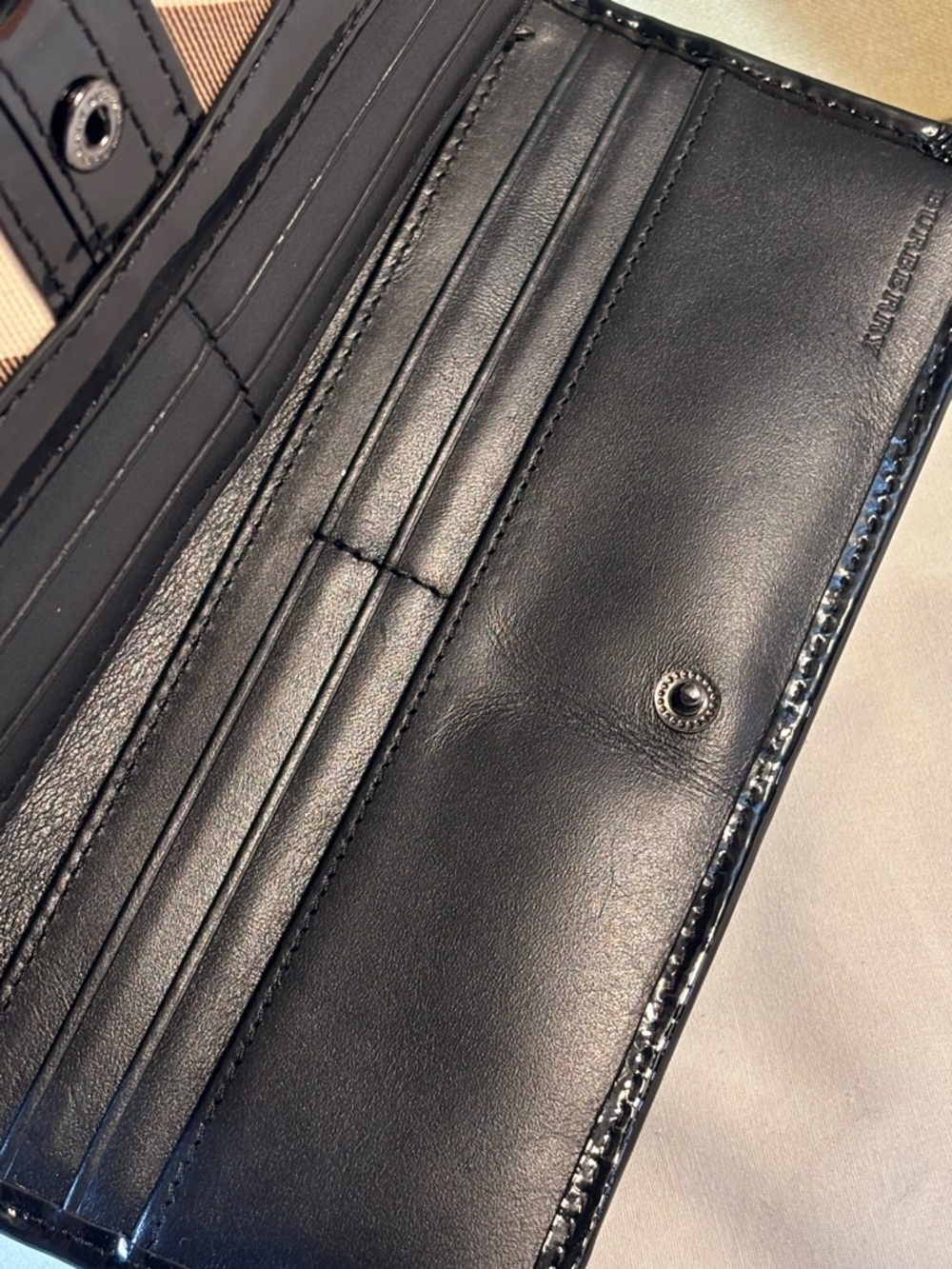Beautiful Burberry Wallet - Picture 9 of 15